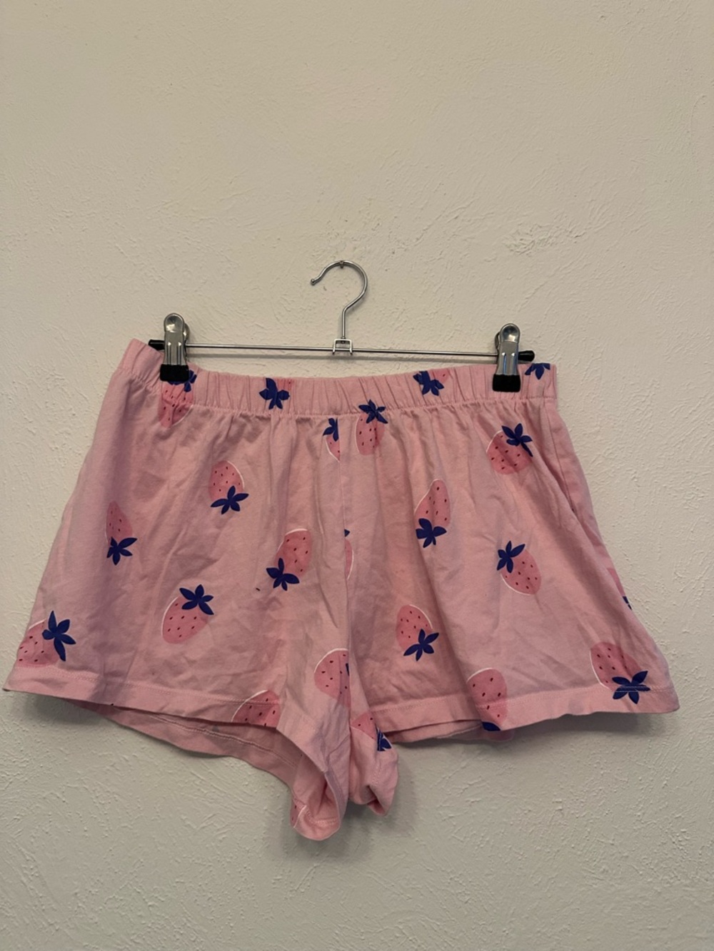 Womens Pink Strawberry Print Short Sleeve Tee/ shorts PJ set - Picture 3 of 3